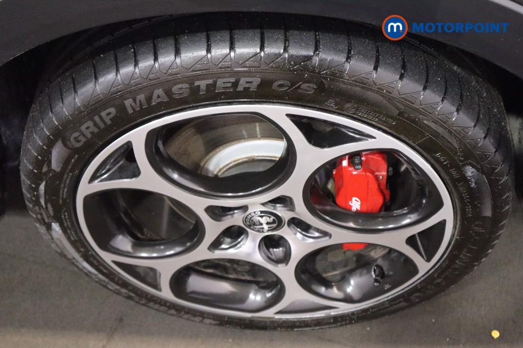 Alfa Romeo Tonale Veloce Automatic Petrol Plug-In Hybrid SUV - Stock Number (1607741) - 11th supplementary image