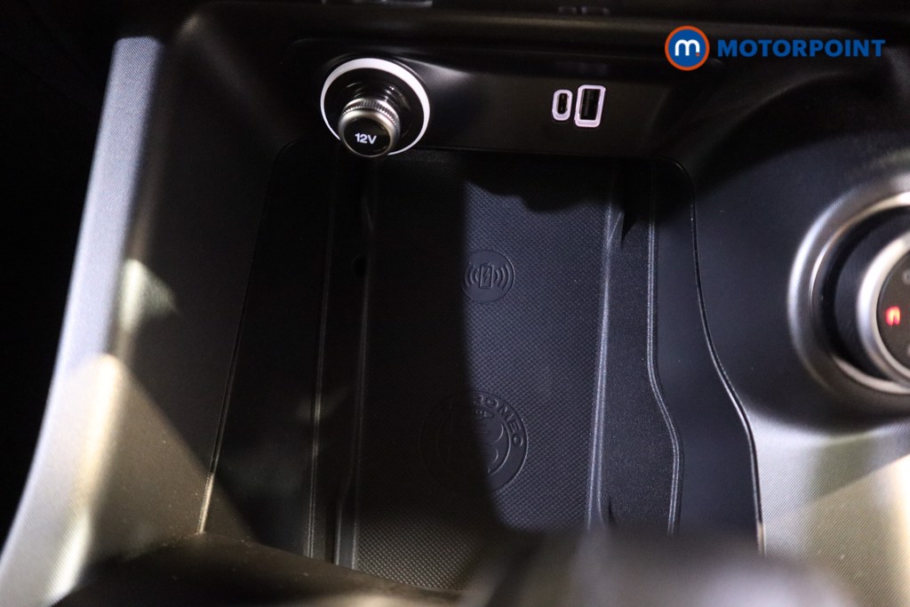 Alfa Romeo Tonale Veloce Automatic Petrol Plug-In Hybrid SUV - Stock Number (1607741) - 21st supplementary image