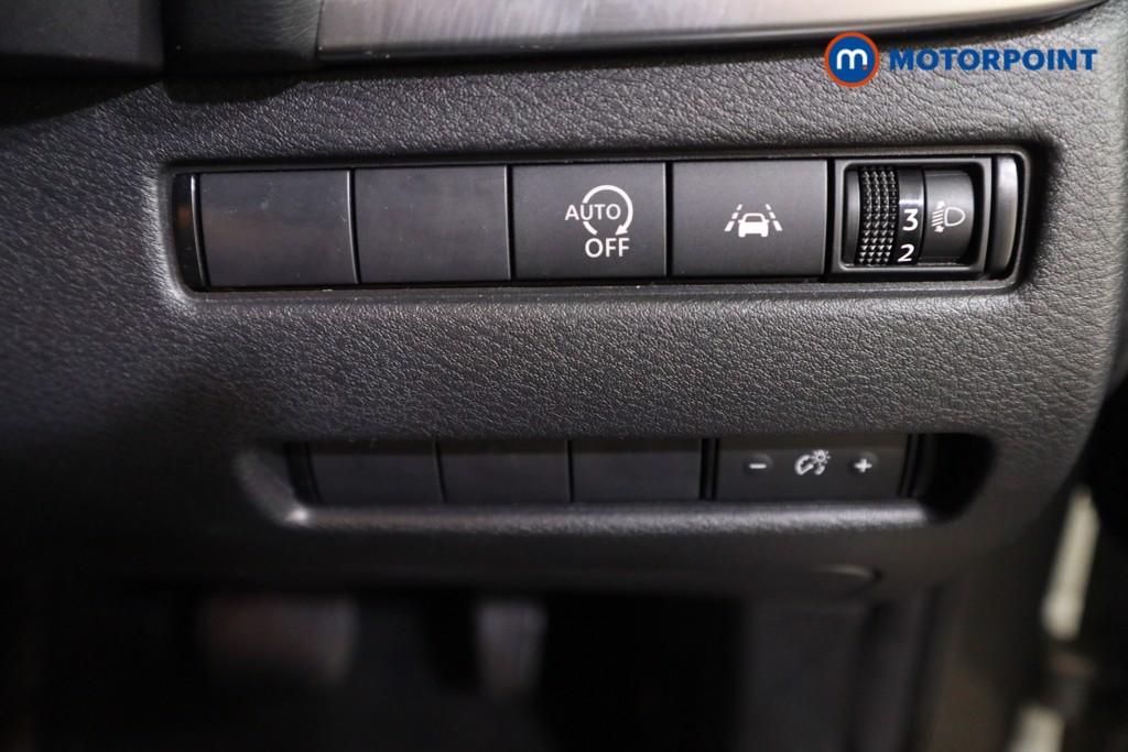 Nissan Qashqai Acenta Premium Automatic Petrol SUV - Stock Number (1610453) - 13th supplementary image