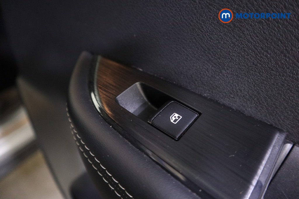 Nissan Qashqai Acenta Premium Automatic Petrol SUV - Stock Number (1610453) - 19th supplementary image