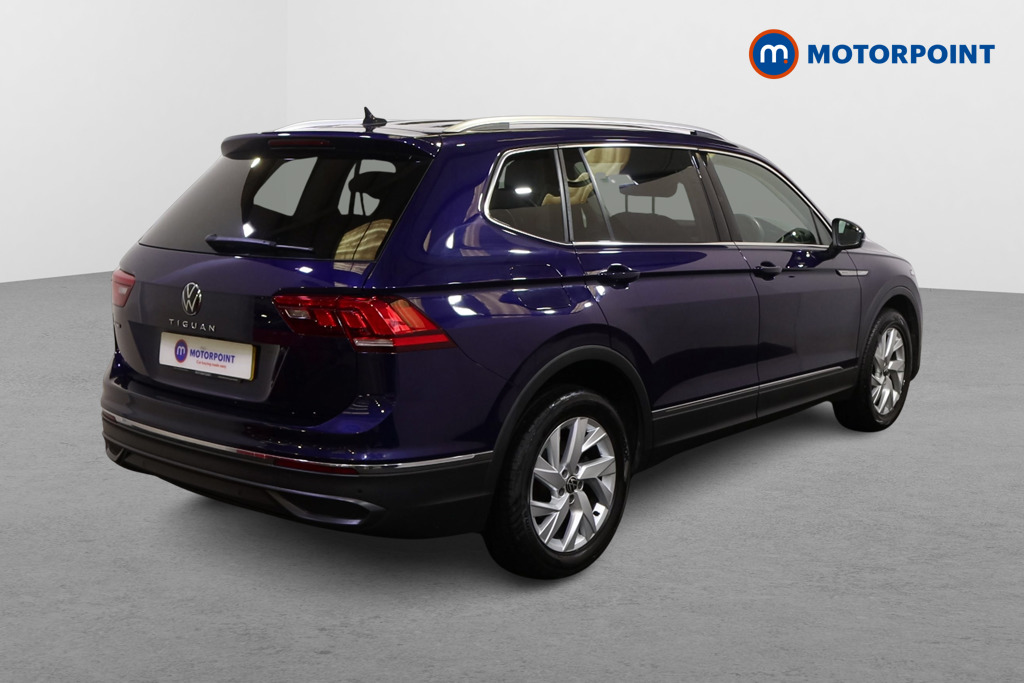 Volkswagen Tiguan Allspace Life Manual Petrol SUV - Stock Number (1610567) - Drivers side rear corner