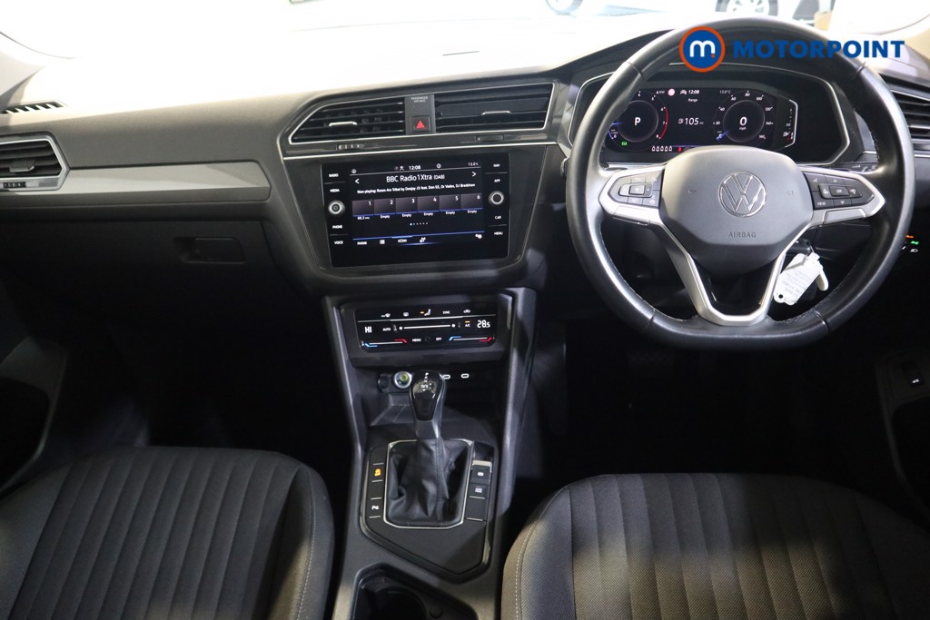 Volkswagen Tiguan Allspace Life Automatic Petrol SUV - Stock Number (1614976) - 1st supplementary image