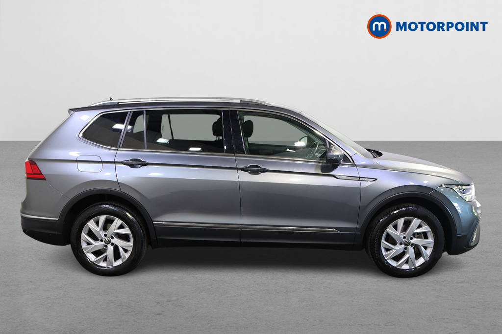 Volkswagen Tiguan Allspace Life Automatic Petrol SUV - Stock Number (1614976) - Drivers side
