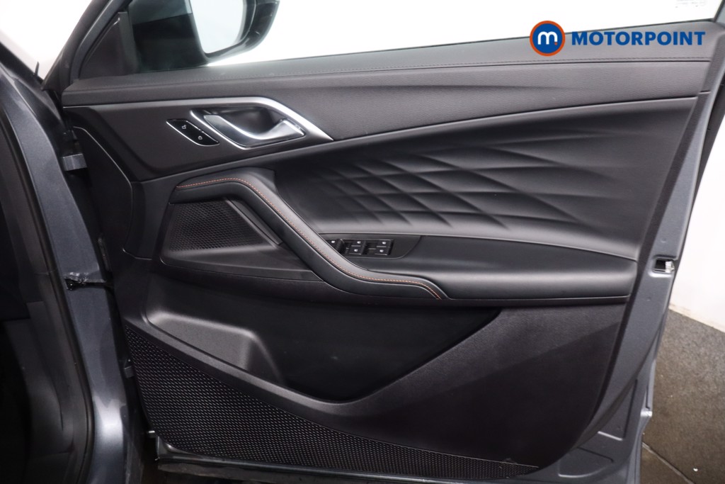 Mg Motor Uk HS SE Automatic Petrol-Electric Hybrid SUV - Stock Number (1616694) - 25th supplementary image