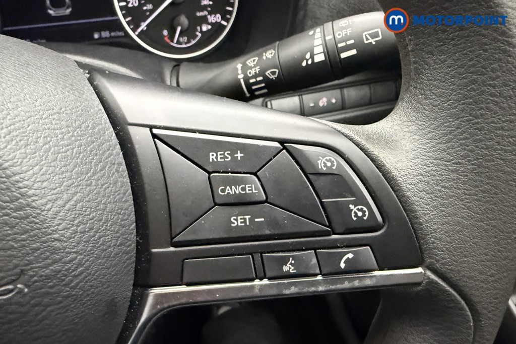 Nissan Juke Acenta Premium Manual Petrol SUV - Stock Number (1616748) - 7th supplementary image