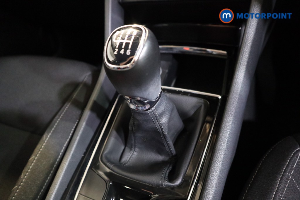 Skoda Karoq Se Technology Manual Petrol SUV - Stock Number (1616845) - 9th supplementary image