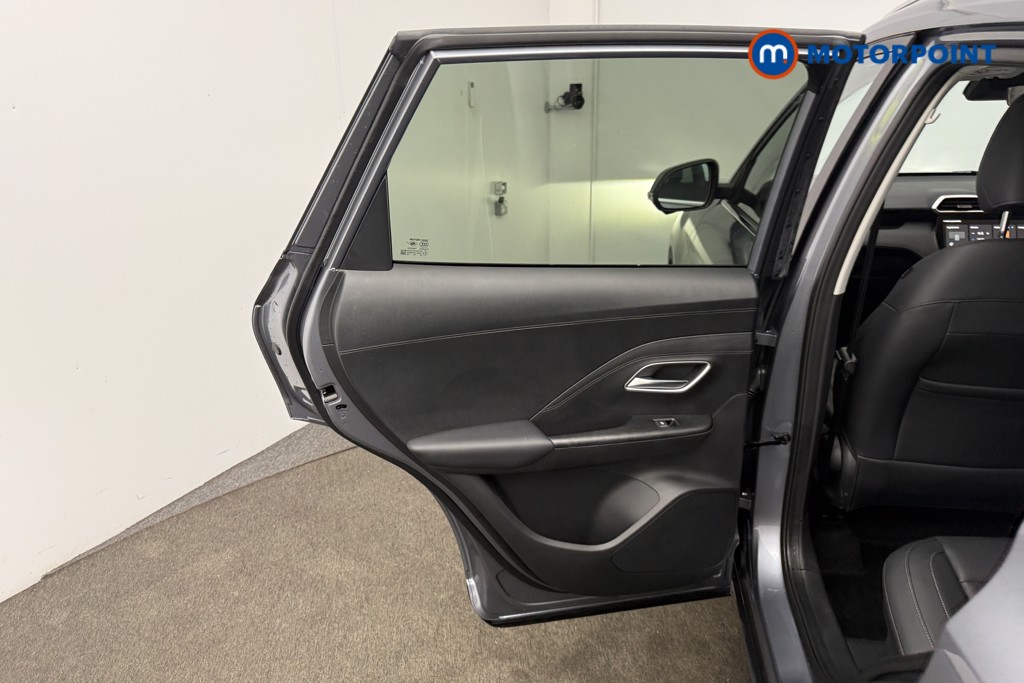 Mg Motor Uk ZS Trophy Automatic Petrol-Electric Hybrid SUV - Stock Number (1616853) - 8th supplementary image