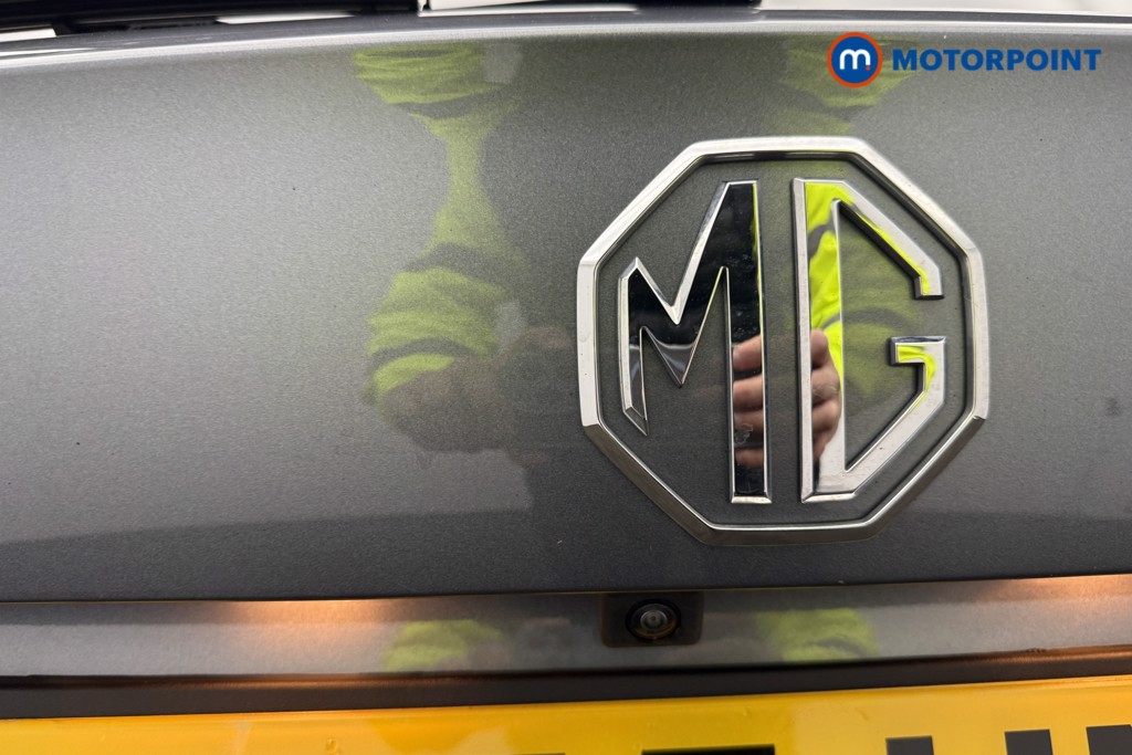 Mg Motor Uk ZS Trophy Automatic Petrol-Electric Hybrid SUV - Stock Number (1616853) - 13th supplementary image