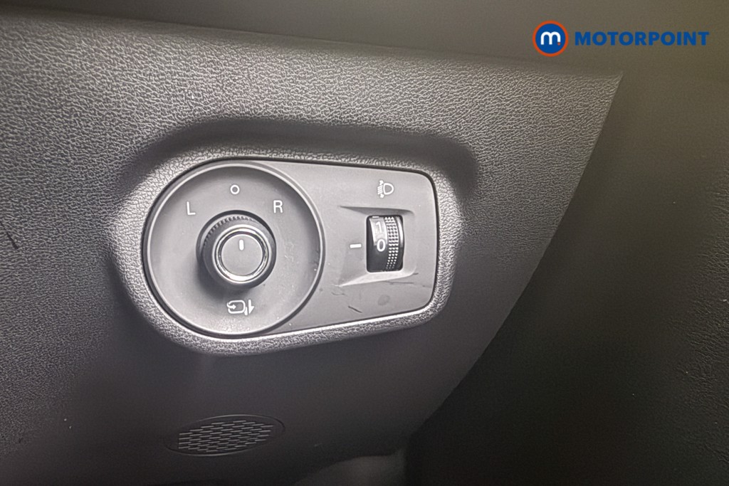 Mg Motor Uk ZS Trophy Automatic Petrol-Electric Hybrid SUV - Stock Number (1616856) - 17th supplementary image