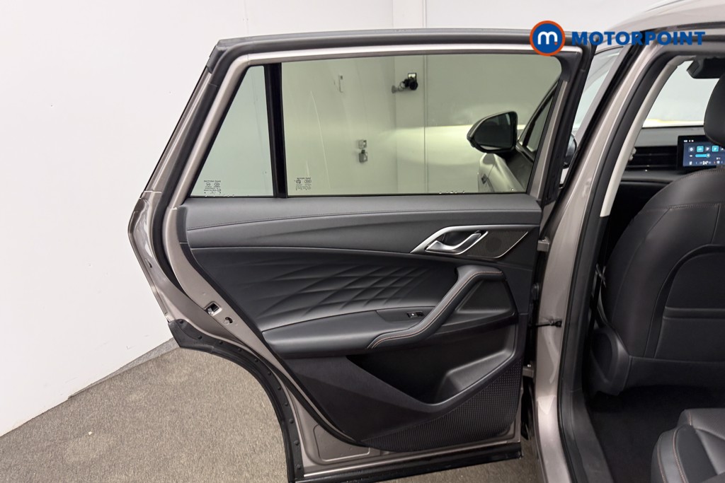 Mg Motor Uk HS Trophy Automatic Petrol-Electric Hybrid SUV - Stock Number (1616893) - 8th supplementary image