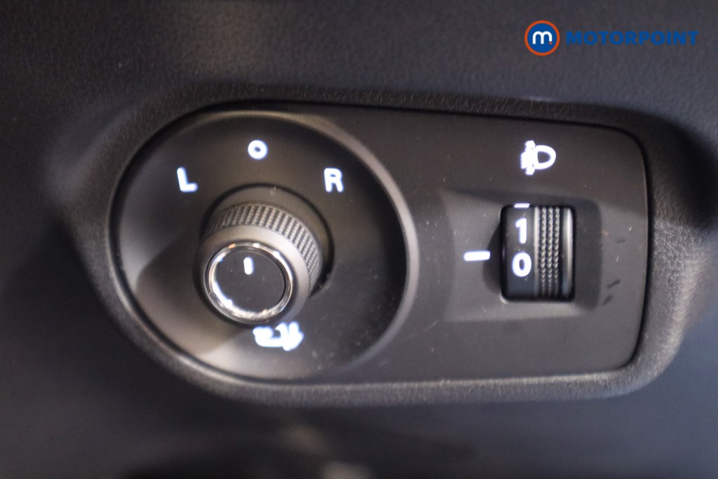 Mg Motor Uk ZS Trophy Automatic Petrol-Electric Hybrid SUV - Stock Number (1617067) - 17th supplementary image