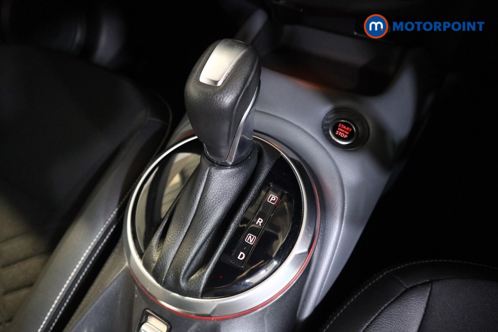 Nissan Juke Tekna Automatic Petrol SUV - Stock Number (1617324) - 9th supplementary image