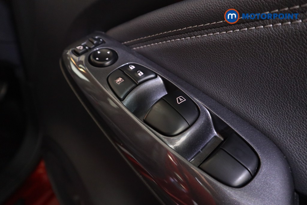 Nissan Juke Tekna Automatic Petrol SUV - Stock Number (1617324) - 14th supplementary image