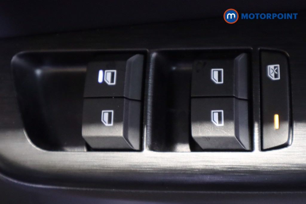 Mg Motor Uk ZS Trophy Automatic Petrol-Electric Hybrid SUV - Stock Number (1617584) - 15th supplementary image