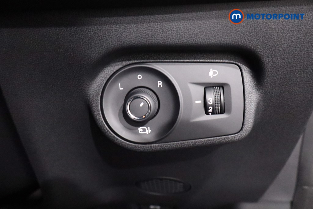 Mg Motor Uk ZS Trophy Automatic Petrol-Electric Hybrid SUV - Stock Number (1617928) - 17th supplementary image