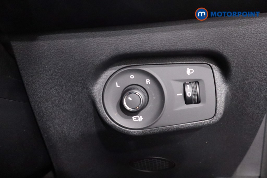 Mg Motor Uk ZS Trophy Automatic Petrol-Electric Hybrid SUV - Stock Number (1618091) - 17th supplementary image