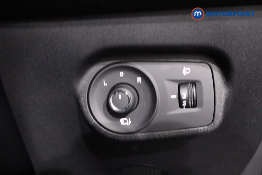 Mg Motor Uk ZS Trophy Automatic Petrol-Electric Hybrid SUV - Stock Number (1618255) - 17th supplementary image