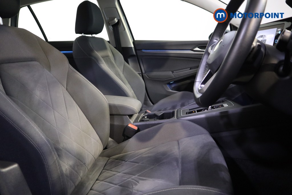 Volkswagen Golf Style Automatic Diesel Hatchback - Stock Number (1618379) - 16th supplementary image