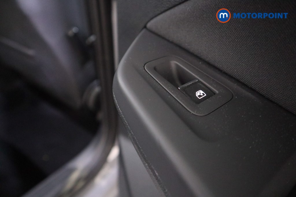 Volkswagen Golf Style Automatic Diesel Hatchback - Stock Number (1618379) - 20th supplementary image