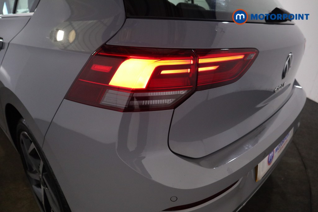 Volkswagen Golf Style Automatic Diesel Hatchback - Stock Number (1618379) - 27th supplementary image