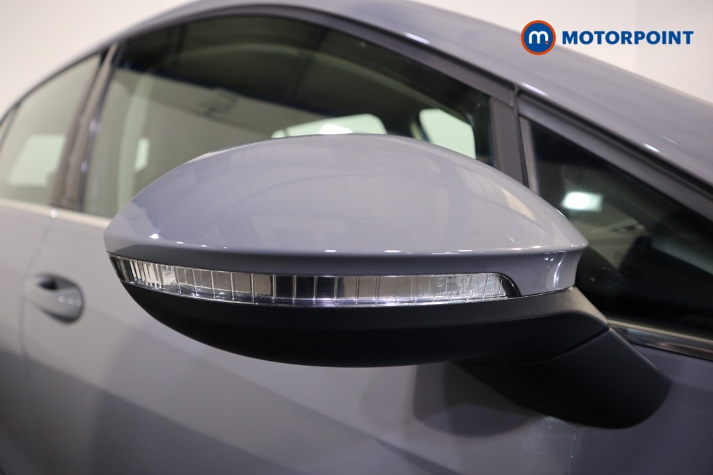 Volkswagen Golf Style Automatic Diesel Hatchback - Stock Number (1618379) - 31st supplementary image