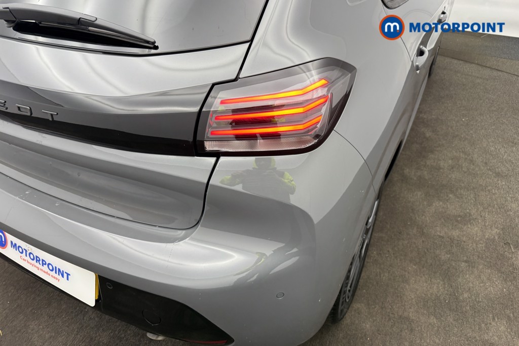 Peugeot 208 Allure Manual Petrol Hatchback - Stock Number (1618502) - 9th supplementary image