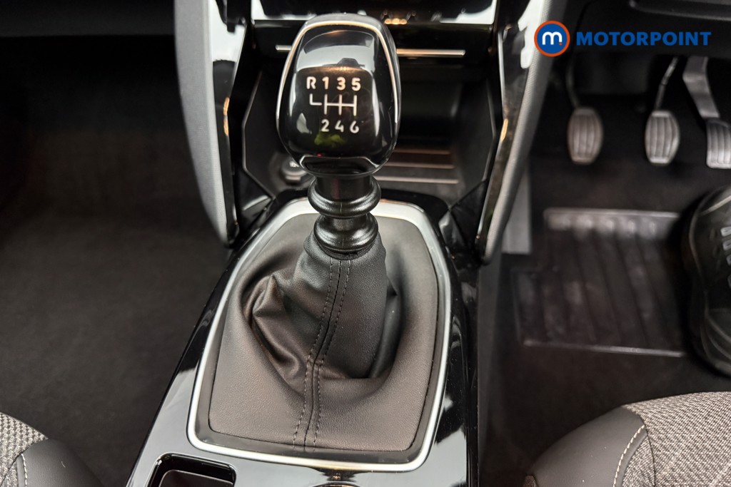 Peugeot 208 Allure Manual Petrol Hatchback - Stock Number (1618502) - 19th supplementary image