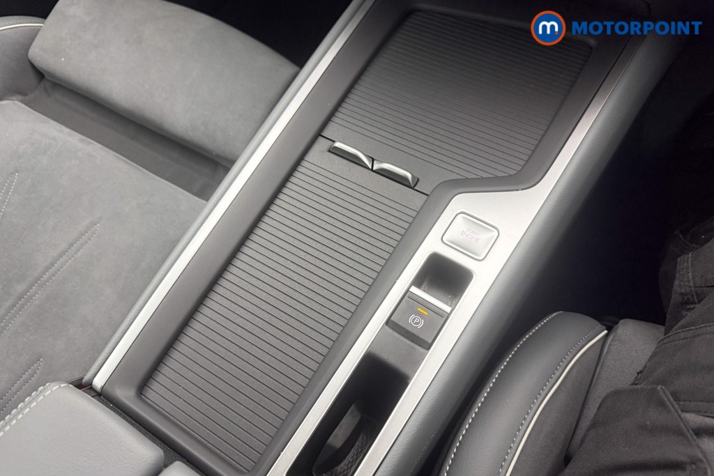 Volkswagen Passat Life Automatic Petrol Plug-In Hybrid Estate - Stock Number (1618579) - 5th supplementary image