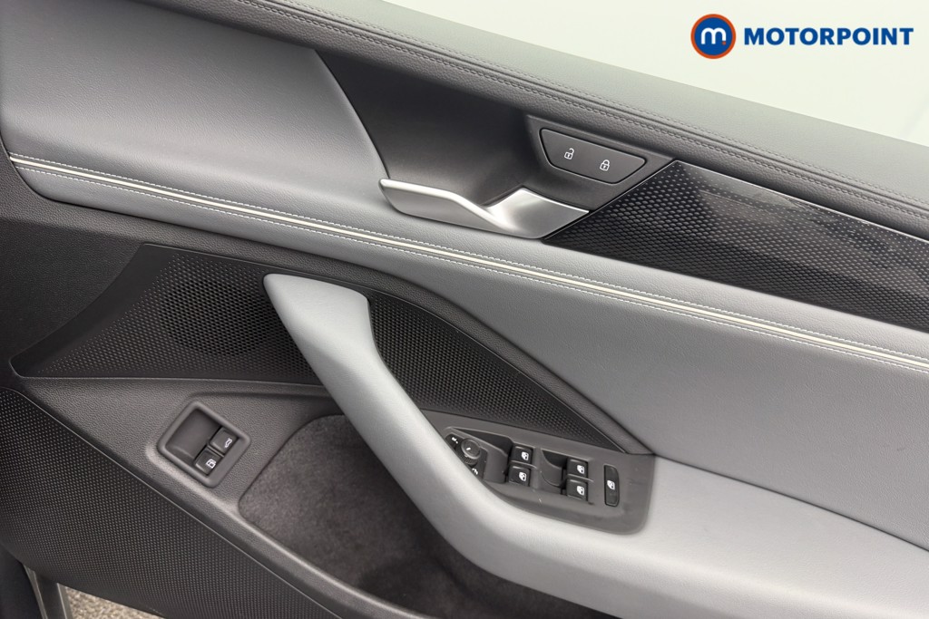 Volkswagen Passat Life Automatic Petrol Plug-In Hybrid Estate - Stock Number (1618579) - 11th supplementary image