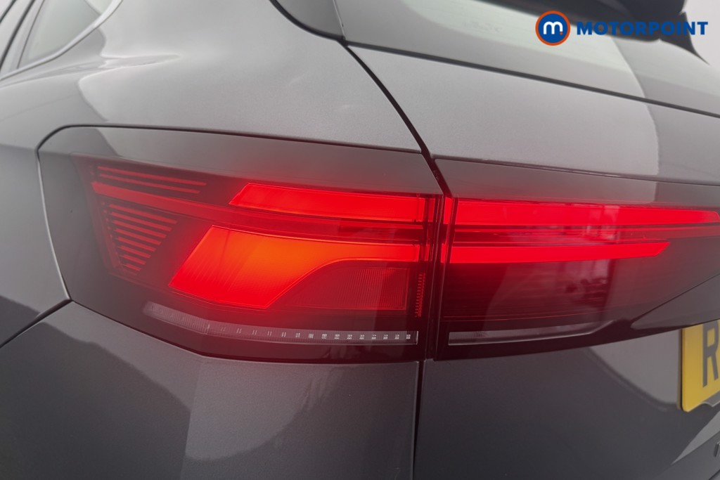 Volkswagen Passat Life Automatic Petrol Plug-In Hybrid Estate - Stock Number (1618579) - 17th supplementary image