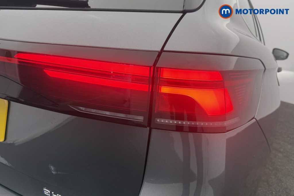 Volkswagen Passat Life Automatic Petrol Plug-In Hybrid Estate - Stock Number (1618579) - 18th supplementary image