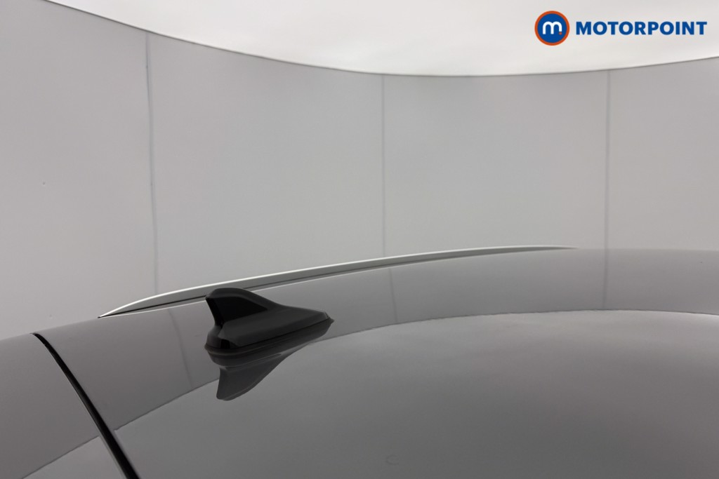 Volkswagen Passat Life Automatic Petrol Plug-In Hybrid Estate - Stock Number (1618579) - 19th supplementary image