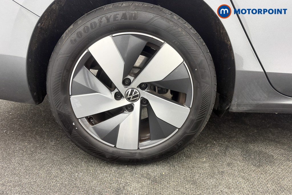 Volkswagen Passat Life Automatic Petrol Plug-In Hybrid Estate - Stock Number (1618579) - 21st supplementary image