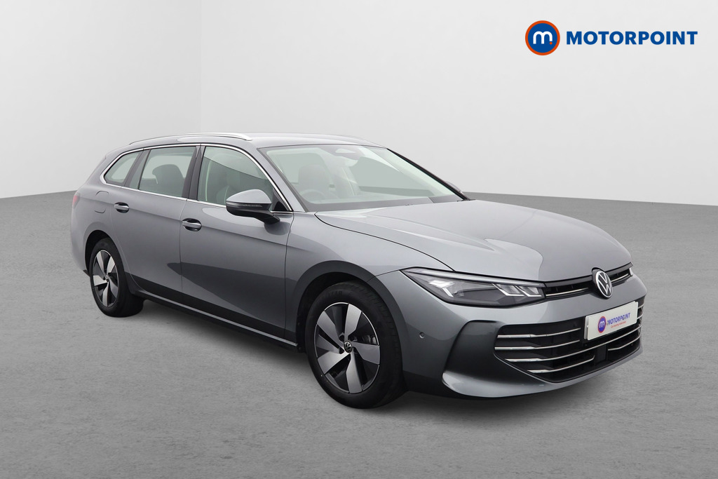 Volkswagen Passat Life Automatic Petrol Plug-In Hybrid Estate - Stock Number (1618579) - Drivers side front corner