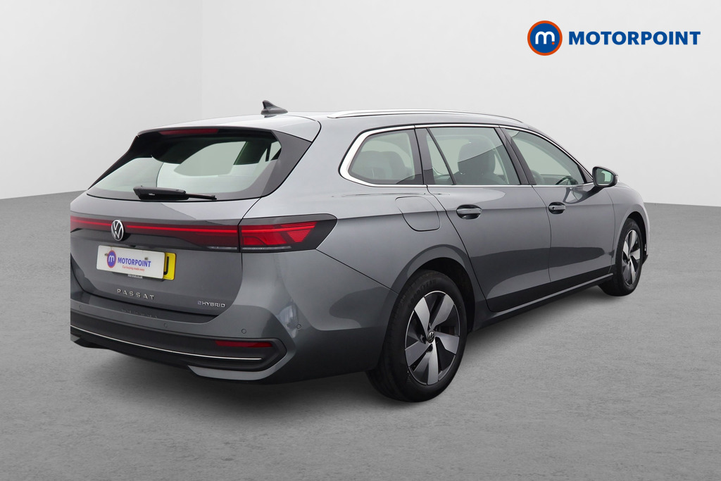 Volkswagen Passat Life Automatic Petrol Plug-In Hybrid Estate - Stock Number (1618579) - Drivers side rear corner