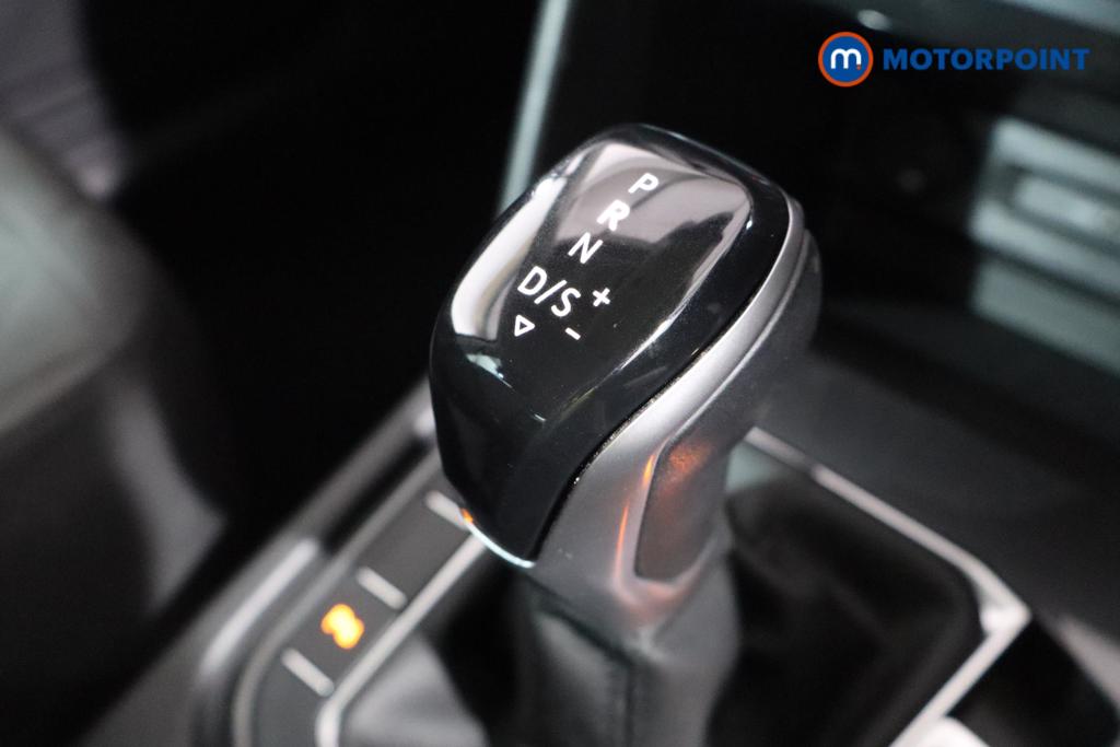 Volkswagen Tiguan Life Automatic Petrol SUV - Stock Number (1618671) - 5th supplementary image