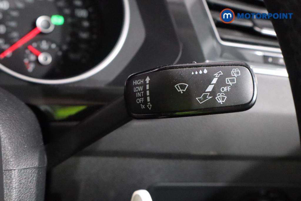Volkswagen Tiguan Life Automatic Petrol SUV - Stock Number (1618671) - 11th supplementary image