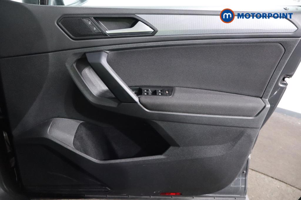 Volkswagen Tiguan Life Automatic Petrol SUV - Stock Number (1618671) - 13th supplementary image