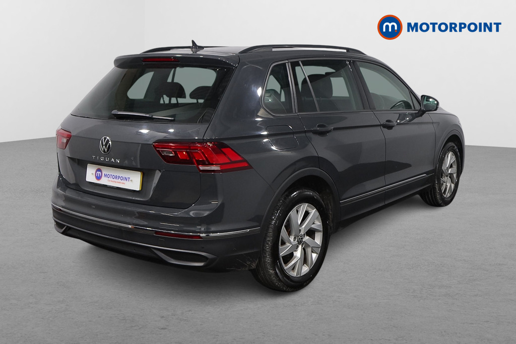 Volkswagen Tiguan Life Automatic Petrol SUV - Stock Number (1618671) - Drivers side rear corner