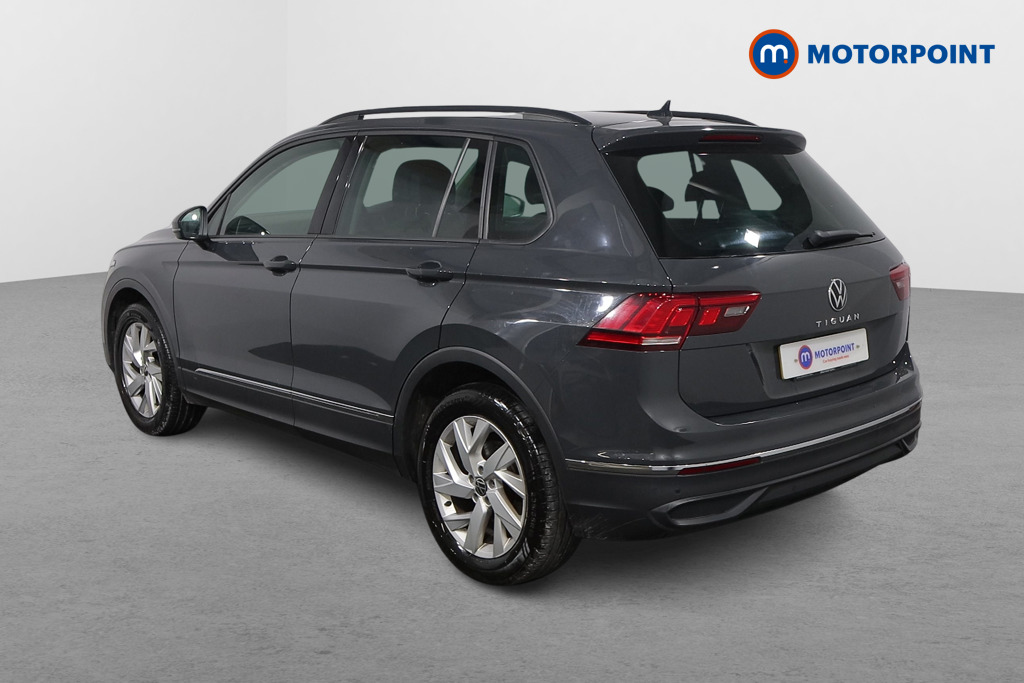 Volkswagen Tiguan Life Automatic Petrol SUV - Stock Number (1618671) - Passenger side rear corner