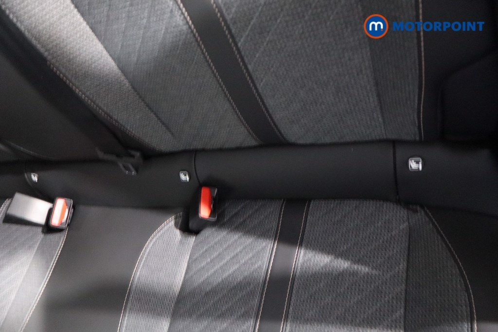 Peugeot 2008 Allure Automatic Petrol SUV - Stock Number (1618932) - 24th supplementary image