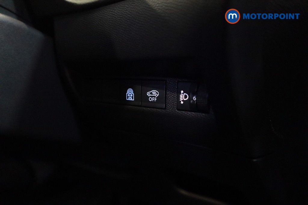 Peugeot 208 Allure Manual Petrol Hatchback - Stock Number (1618953) - 4th supplementary image