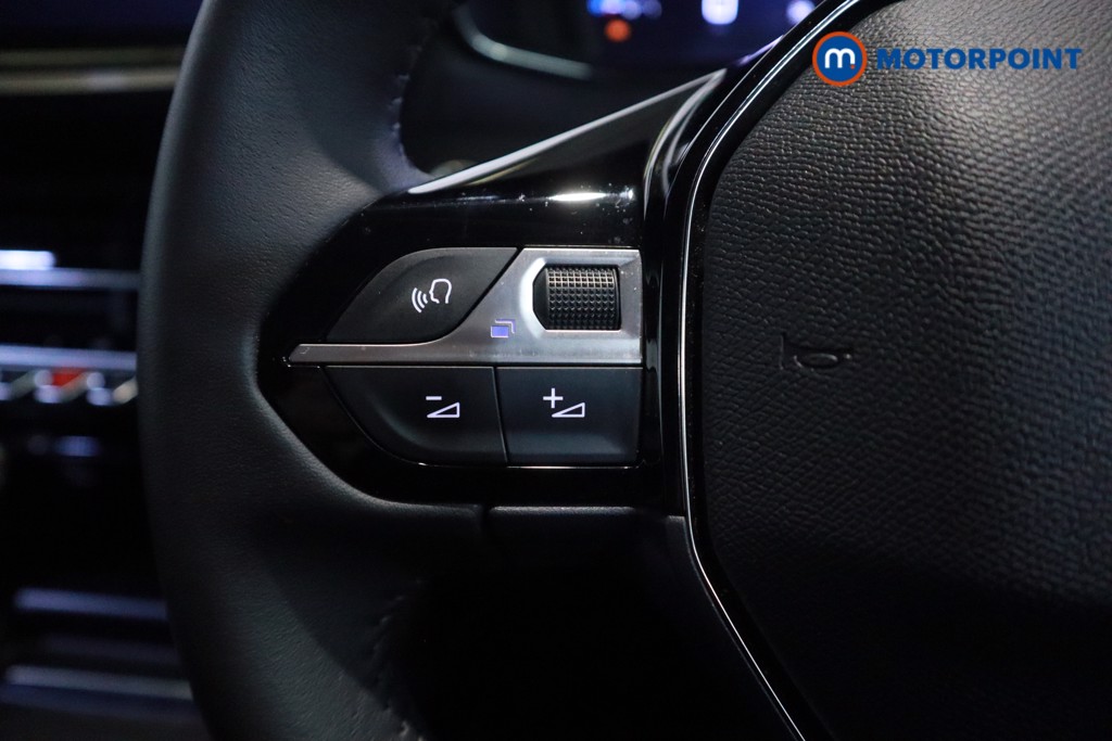 Peugeot 208 Allure Manual Petrol Hatchback - Stock Number (1618953) - 8th supplementary image