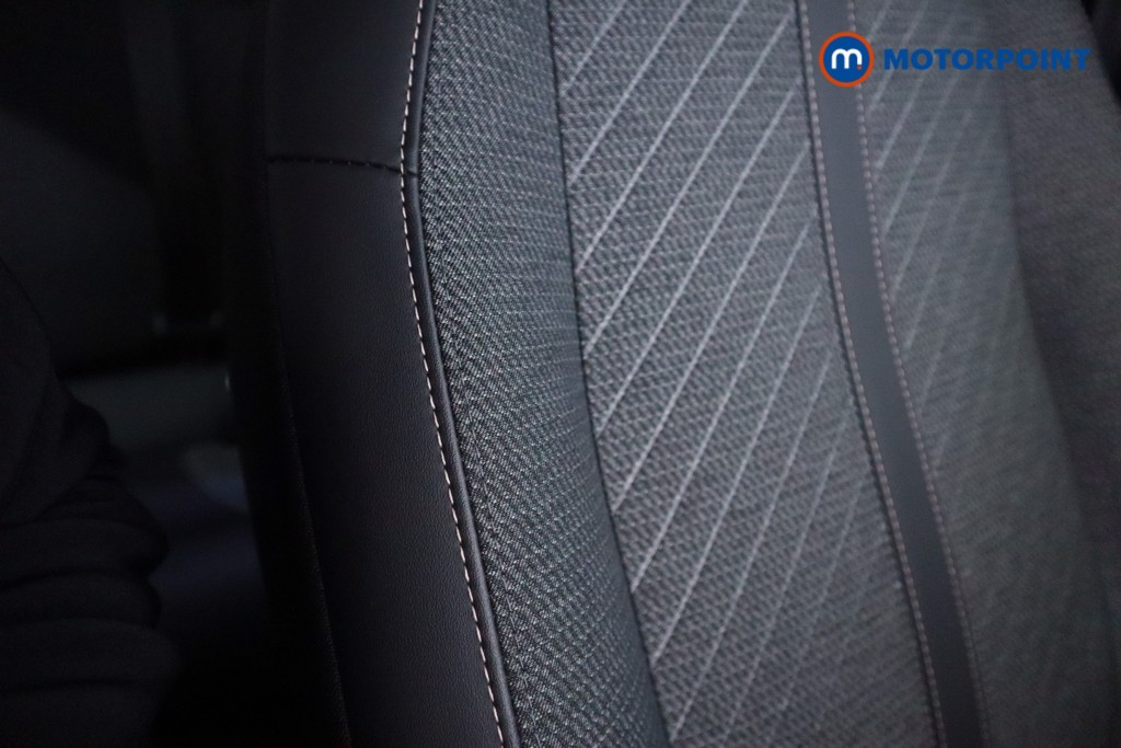 Peugeot 208 Allure Manual Petrol Hatchback - Stock Number (1618953) - 21st supplementary image