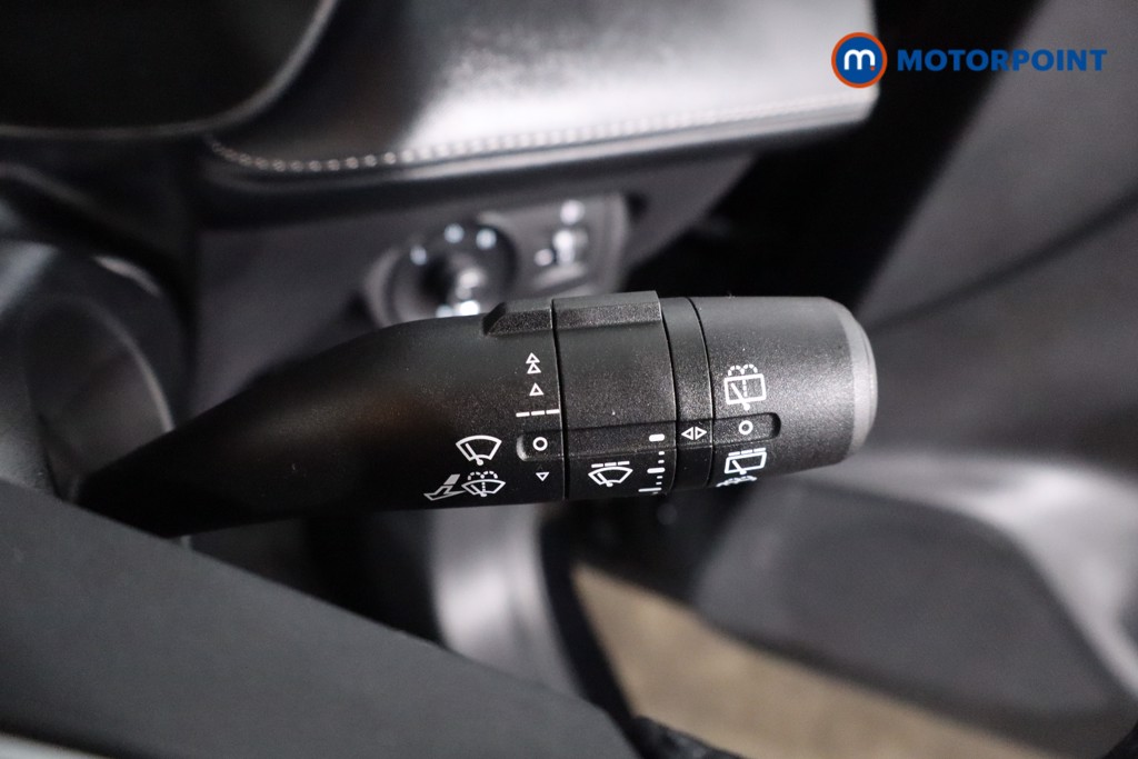 Mg Motor Uk ZS Trophy Automatic Petrol-Electric Hybrid SUV - Stock Number (1619215) - 15th supplementary image