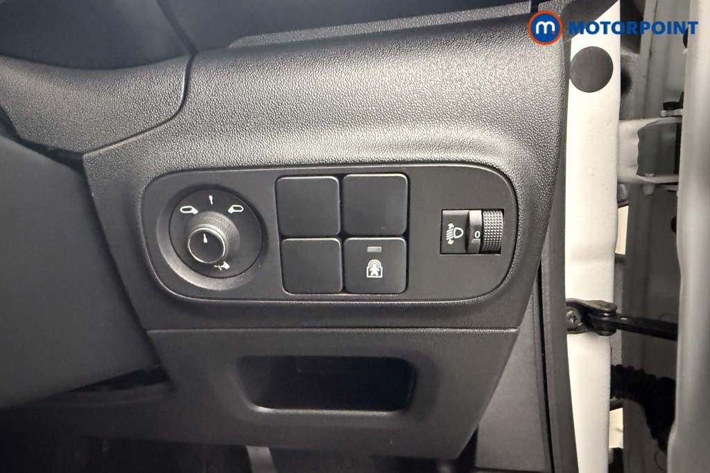 Citroen C3 Plus Manual Petrol Hatchback - Stock Number (1619712) - 9th supplementary image