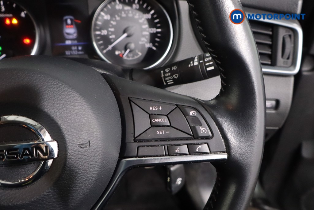Nissan Qashqai Acenta Premium Manual Diesel SUV - Stock Number (1620132) - 8th supplementary image