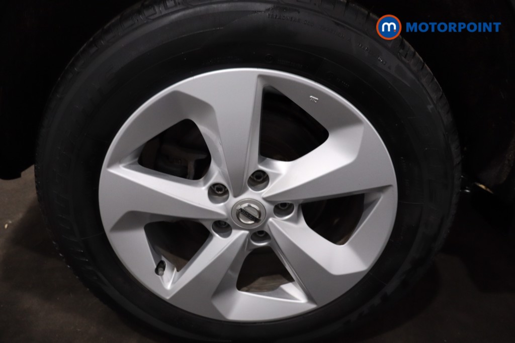 Nissan Qashqai Acenta Premium Manual Diesel SUV - Stock Number (1620132) - 9th supplementary image