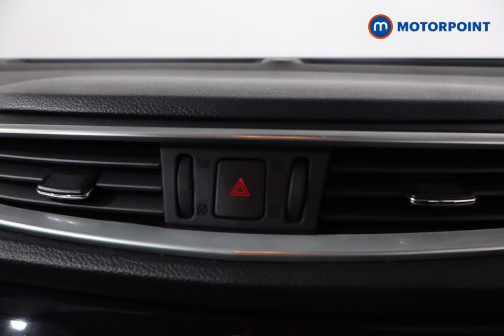 Nissan Qashqai Acenta Premium Manual Diesel SUV - Stock Number (1620132) - 17th supplementary image
