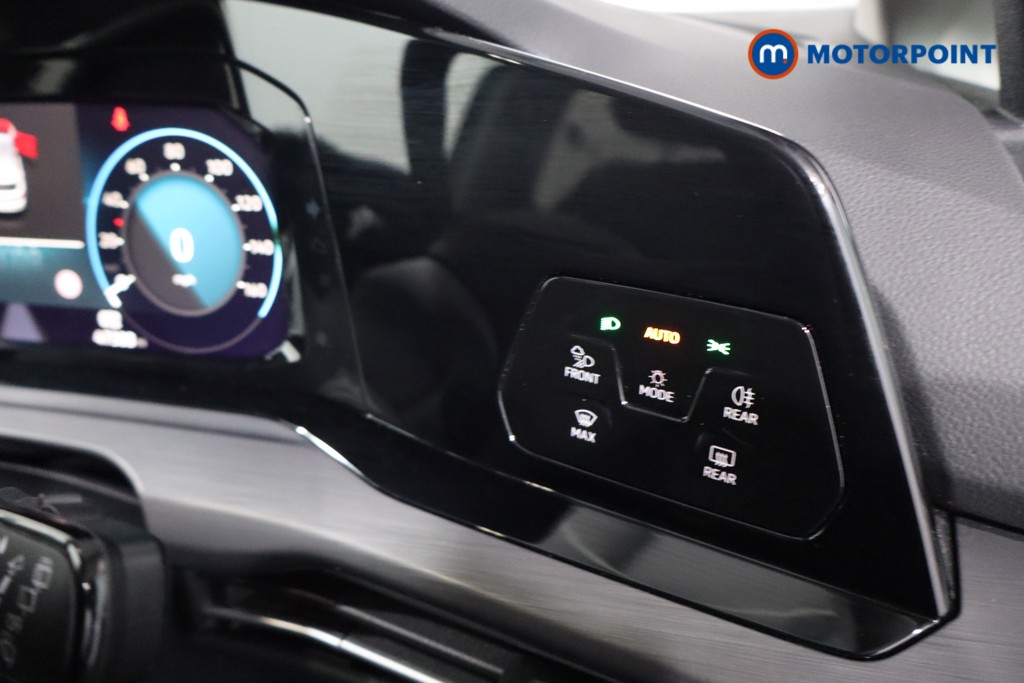 Volkswagen Golf Style Edition Manual Petrol Hatchback - Stock Number (1620161) - 17th supplementary image